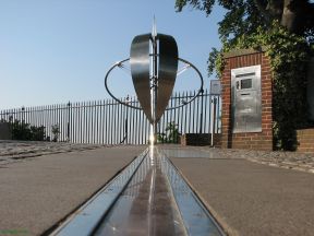 Greenwich Meridian
WGS84 lat/long: 51.477941,-0.001497
OS grid ref: TQ38883.77336 (538883,177336)
Location:
England
LB Greenwich
Greenwich (SE10)
Royal Observatory, Courtyard